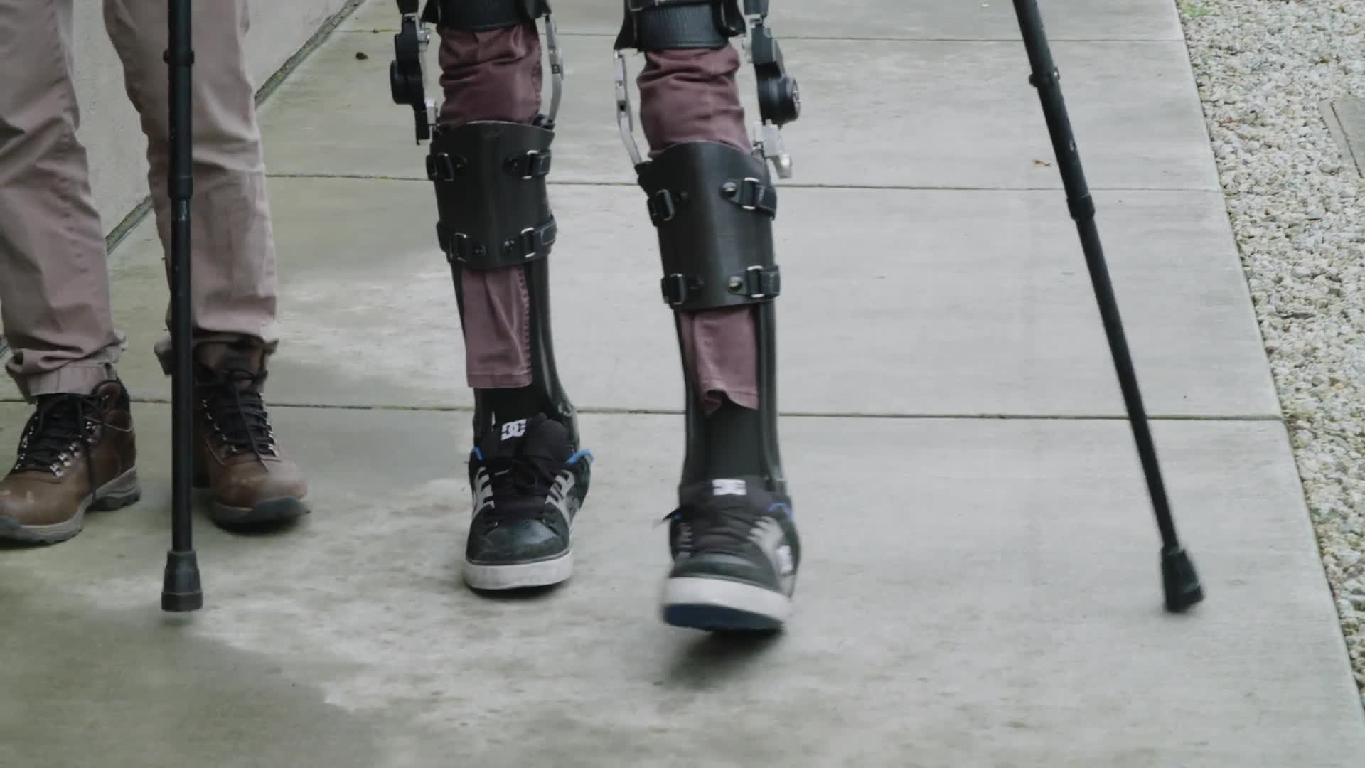 Augmenting Robot