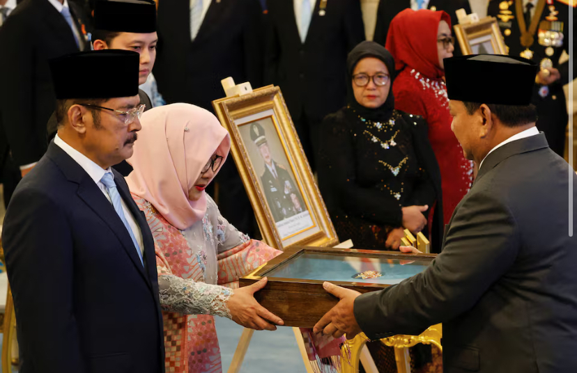 Gelar Pahlawan Soeharto