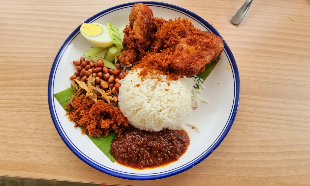 kelezatan Nasi Lemak Ayam