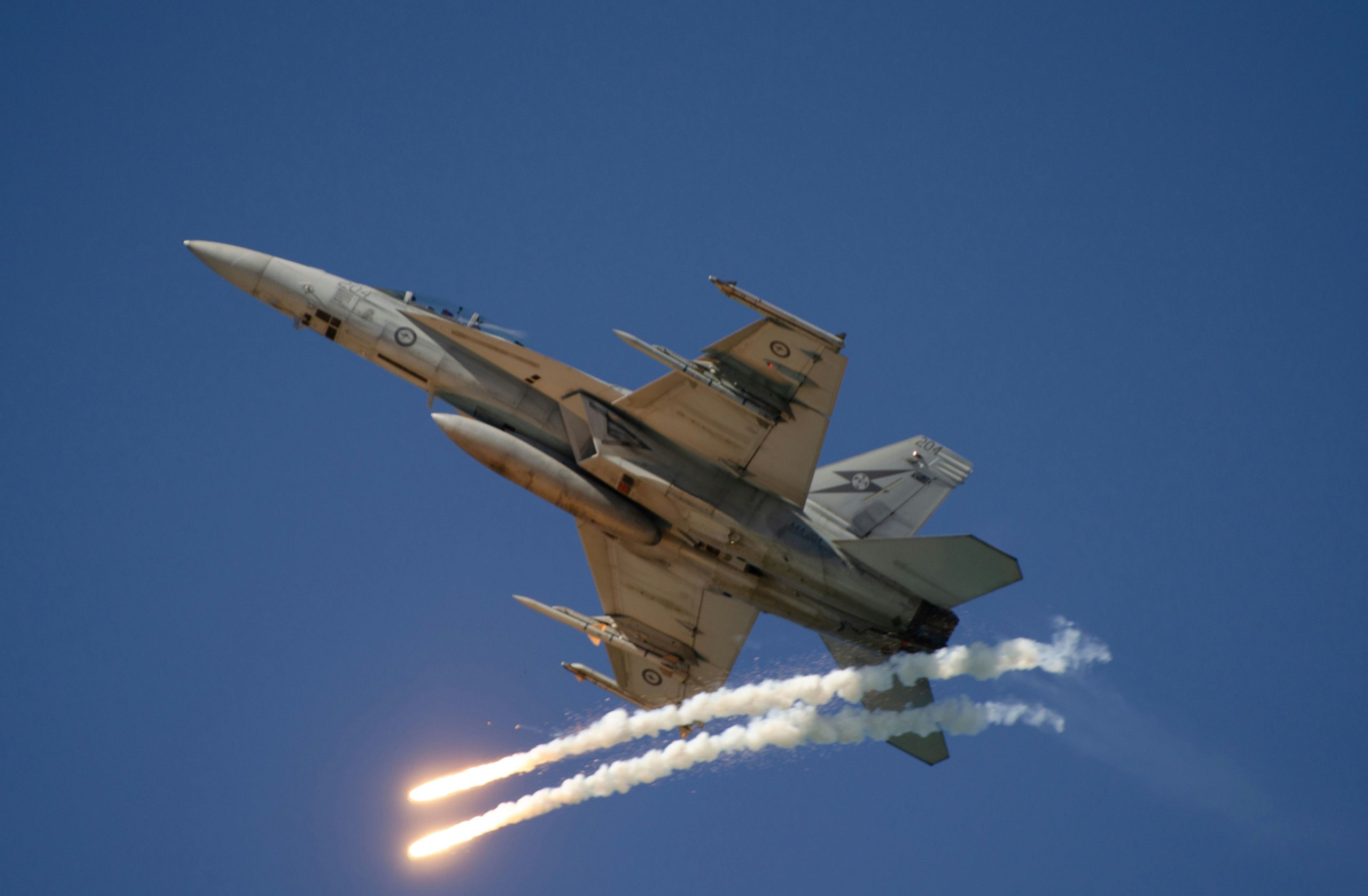 Pesawat Iran Dibombardir Israel
