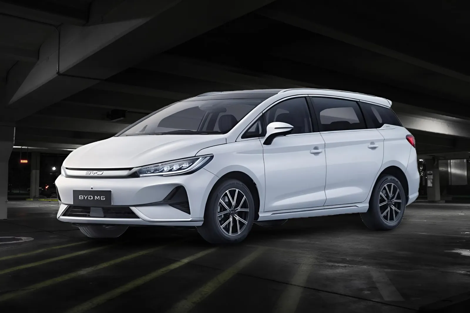 BYD M6 DM
