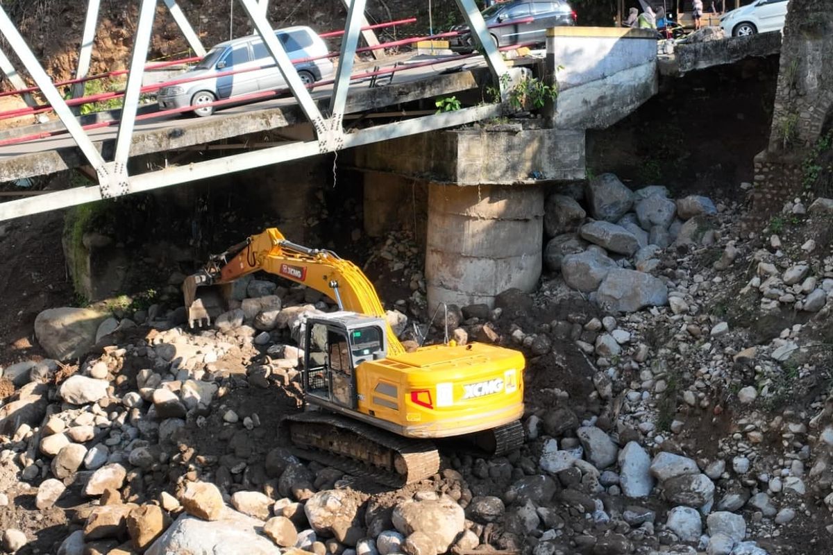 Jembatan Shortcut Enang-Enang