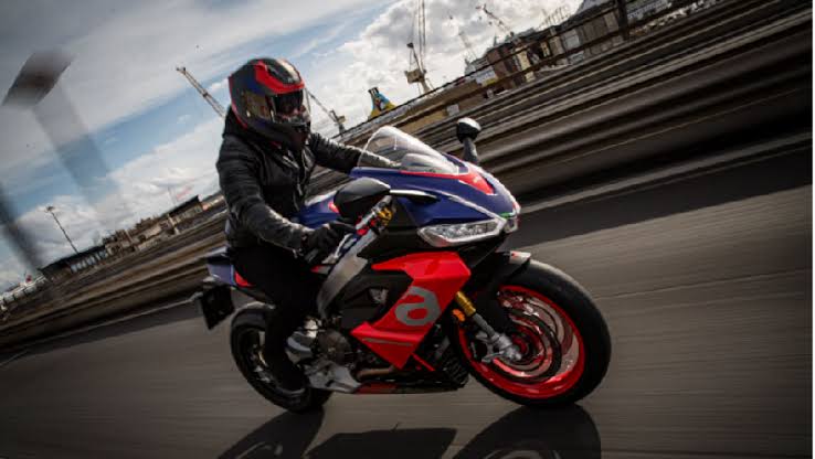 Desain Sporty Aprilia RS 660 yang Tetap Fungsional
