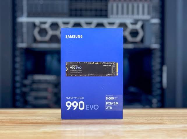 Samsung 990 SSD Resmi